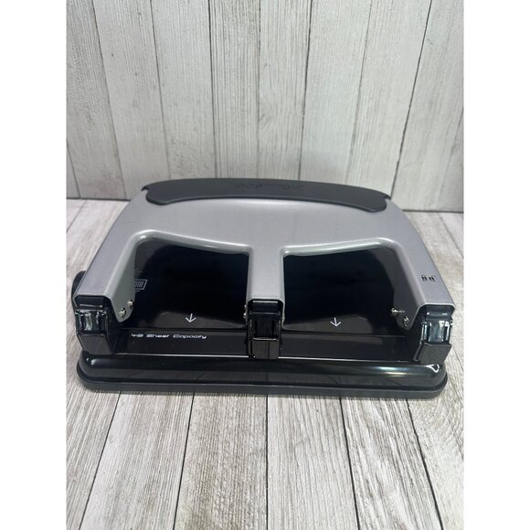 Bostitch HP40 EZ Squeeze 40 Sheet 3 Hole Punch - Silver/Black with Box Office - Picture 5 of 11